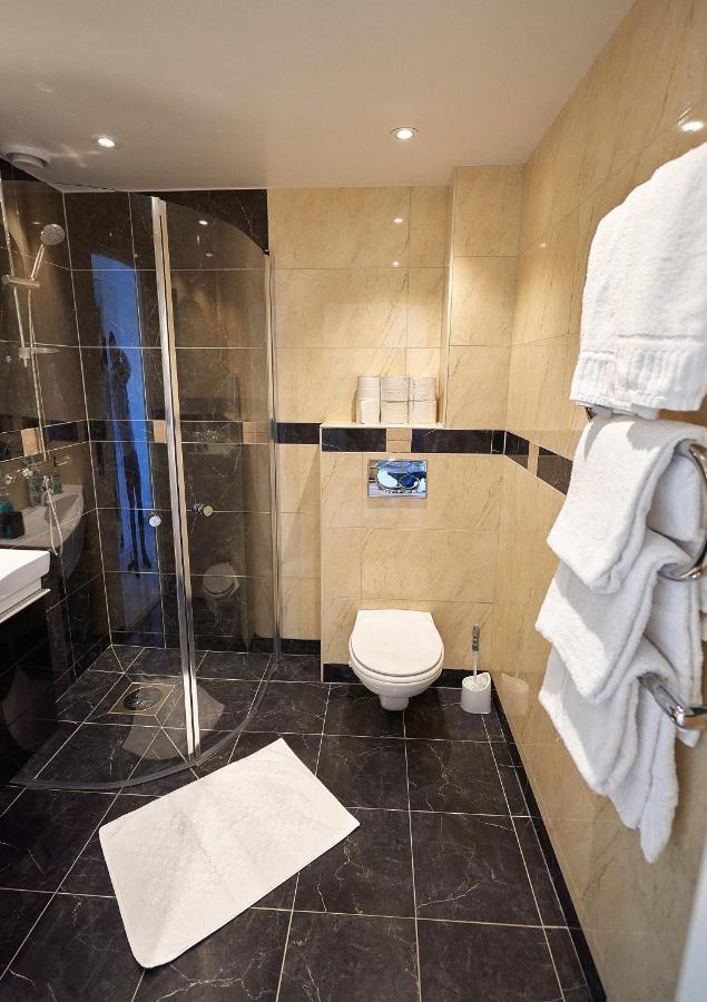 Staylong Hotell Täby Eksteriør bilde